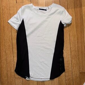 Elie Tahari Black and White Short Sleeve Tee